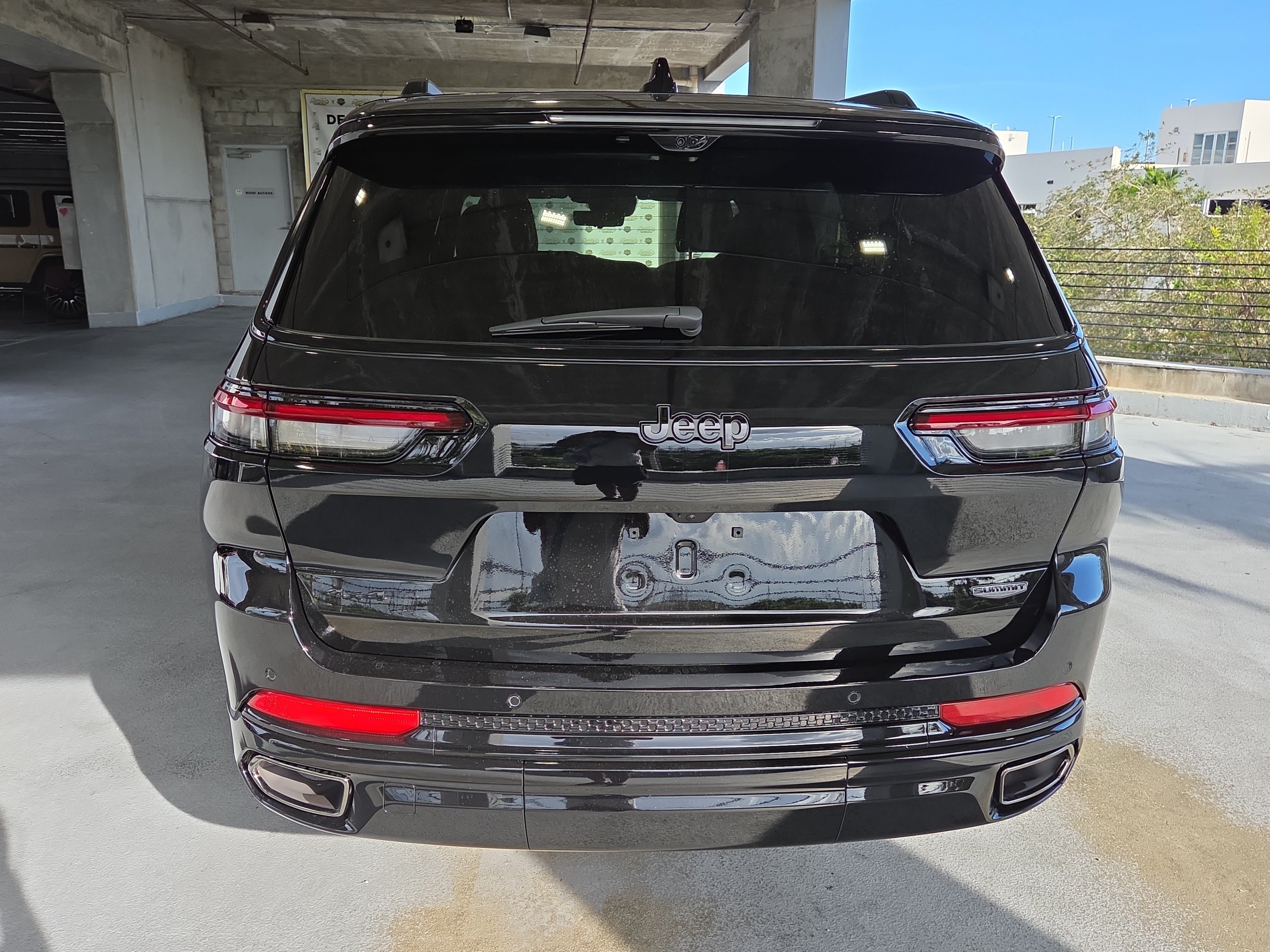 New 2025 Jeep Grand Cherokee L Summit AWD/4WD image 6