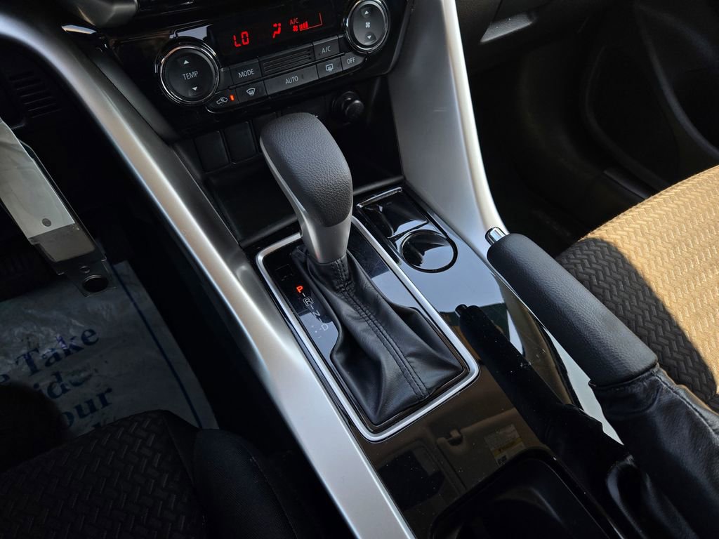 Used 2020 Mitsubishi Eclipse Cross ES FWD image 23