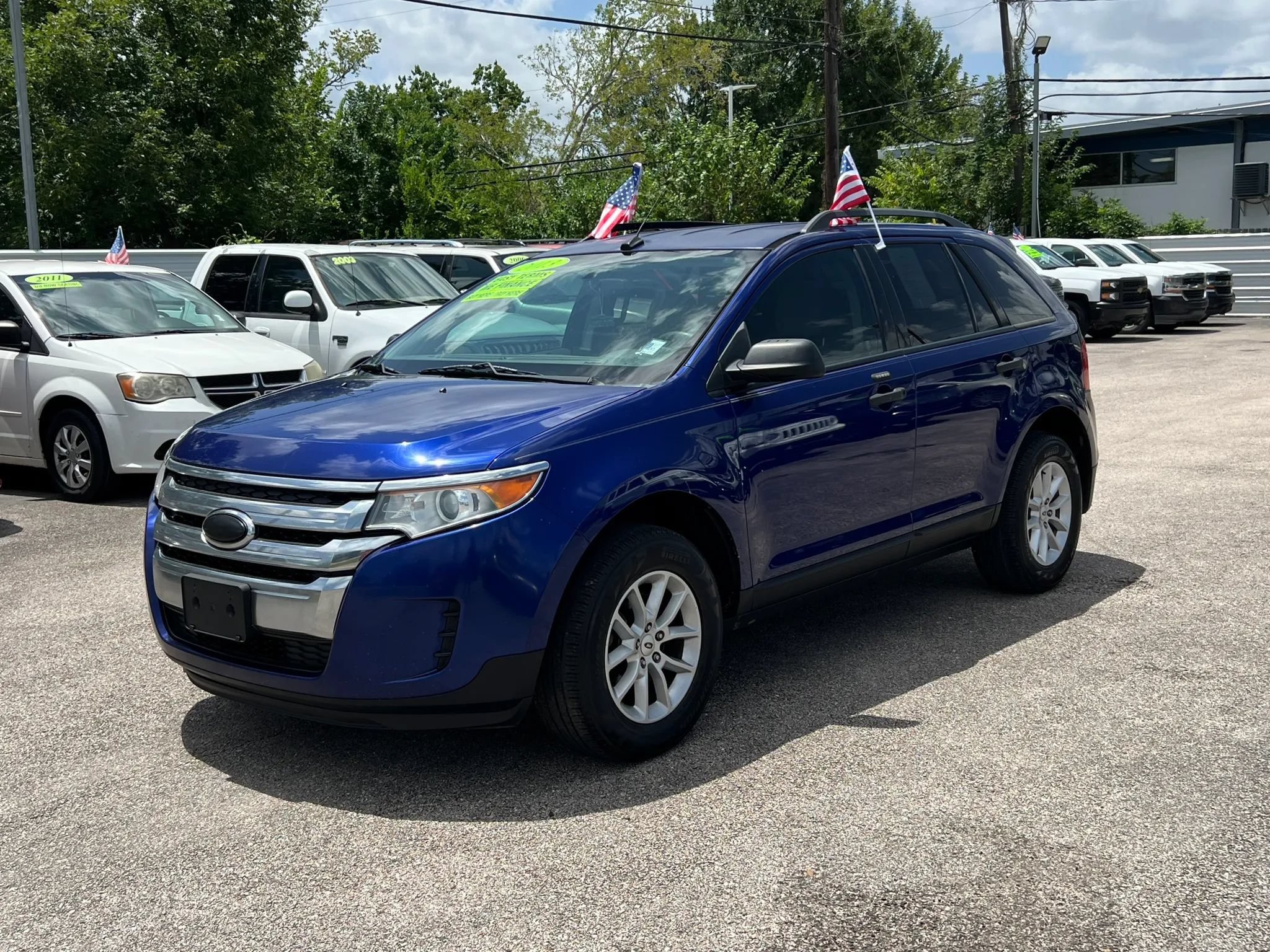 Used 2013 Ford Edge SE FWD image 2