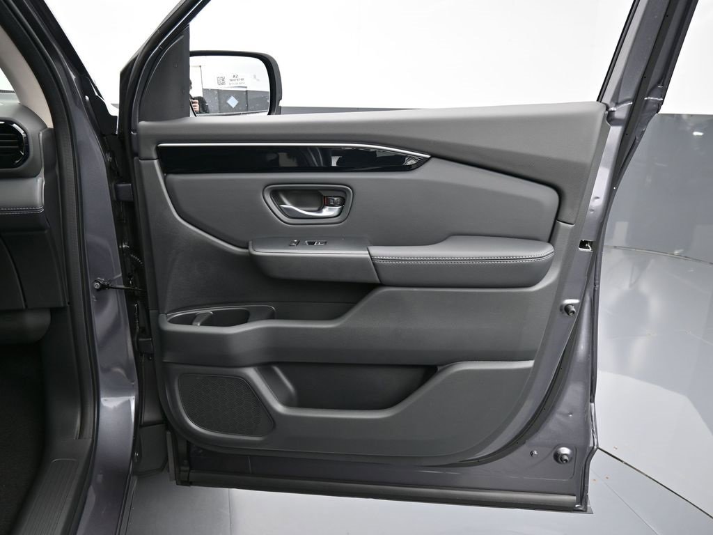 New 2025 Honda Pilot Touring image 41