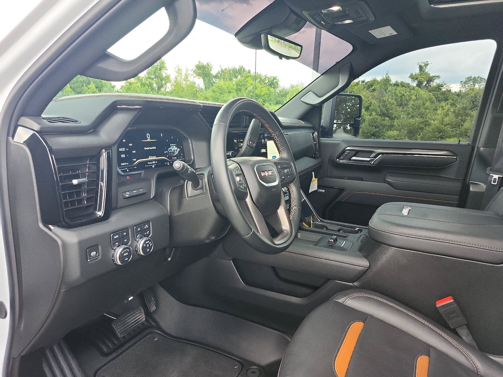 Used 2025 GMC Sierra 2500 AT4 w/ AT4 Premium Plus Package AWD/4WD image 19