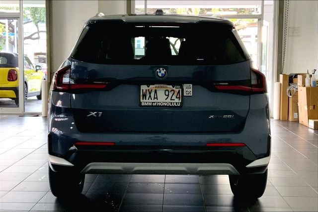 Used 2023 BMW X1 xDrive28i w/ Premium Package AWD/4WD image 4