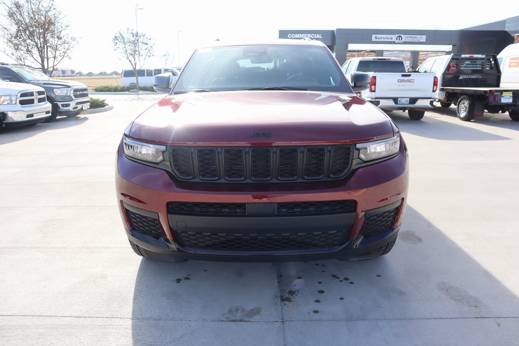 New 2025 Jeep Grand Cherokee L Altitude image 9