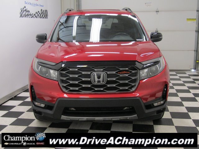Used 2022 Honda Passport TrailSport image 2