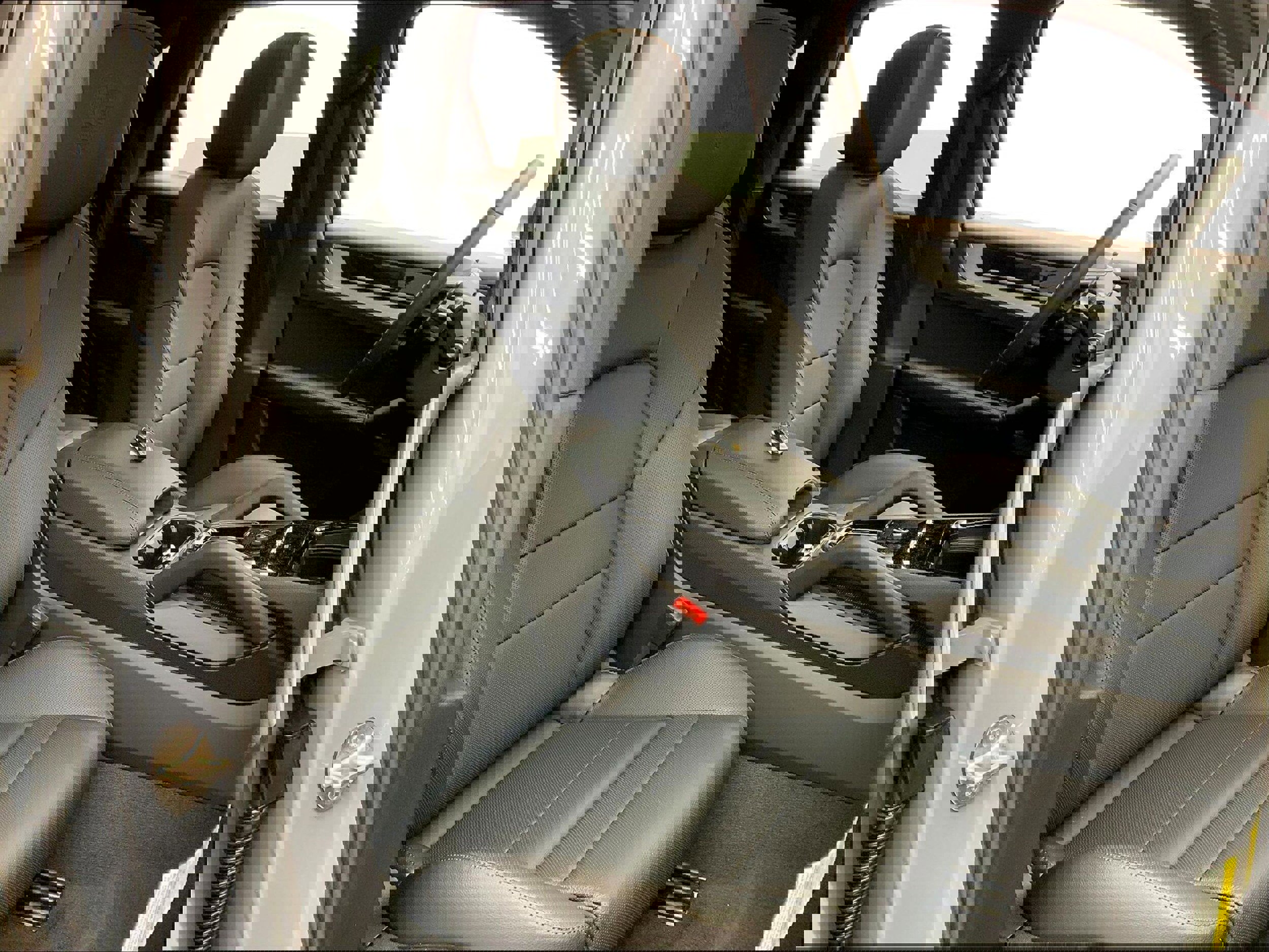 New 2025 Porsche Cayenne image 26