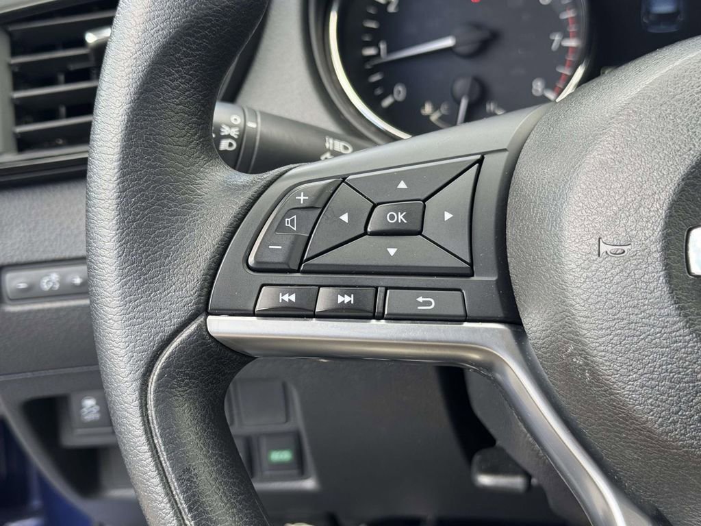 Used 2017 Nissan Rogue S AWD/4WD image 24