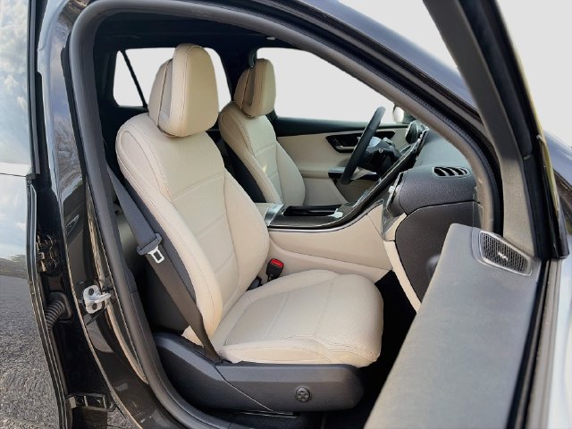 Certified 2026 Mercedes-Benz GLC 300 4MATIC image 17