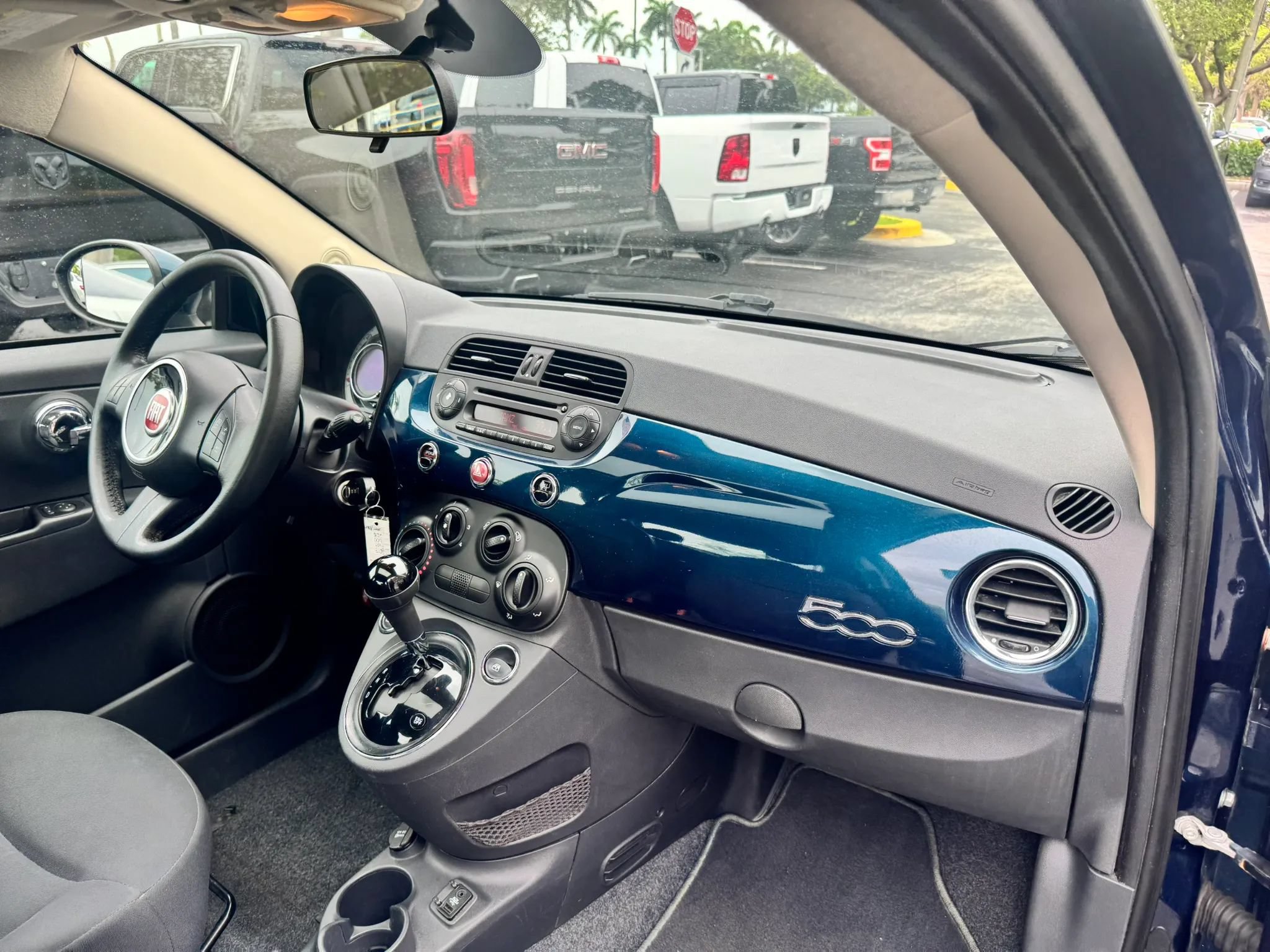 Used 2015 FIAT 500 Pop FWD image 16