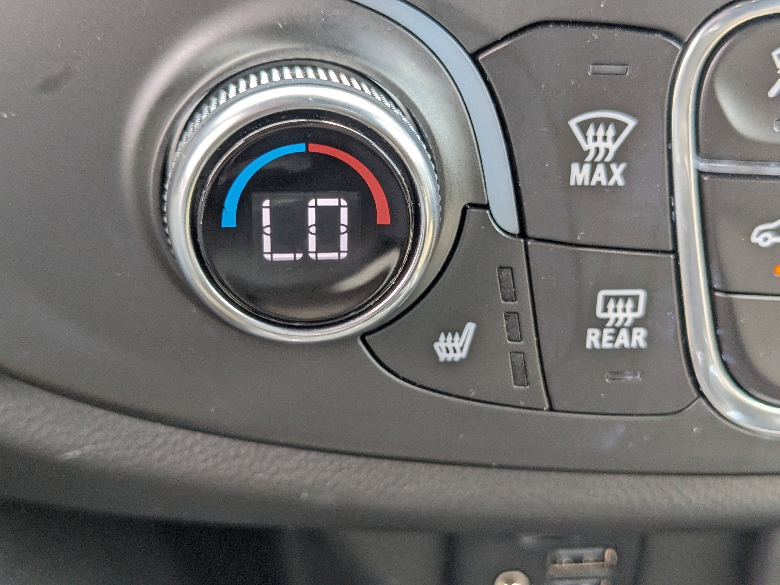 Used 2023 Chevrolet Traverse LT w/ LT Premium Package image 25