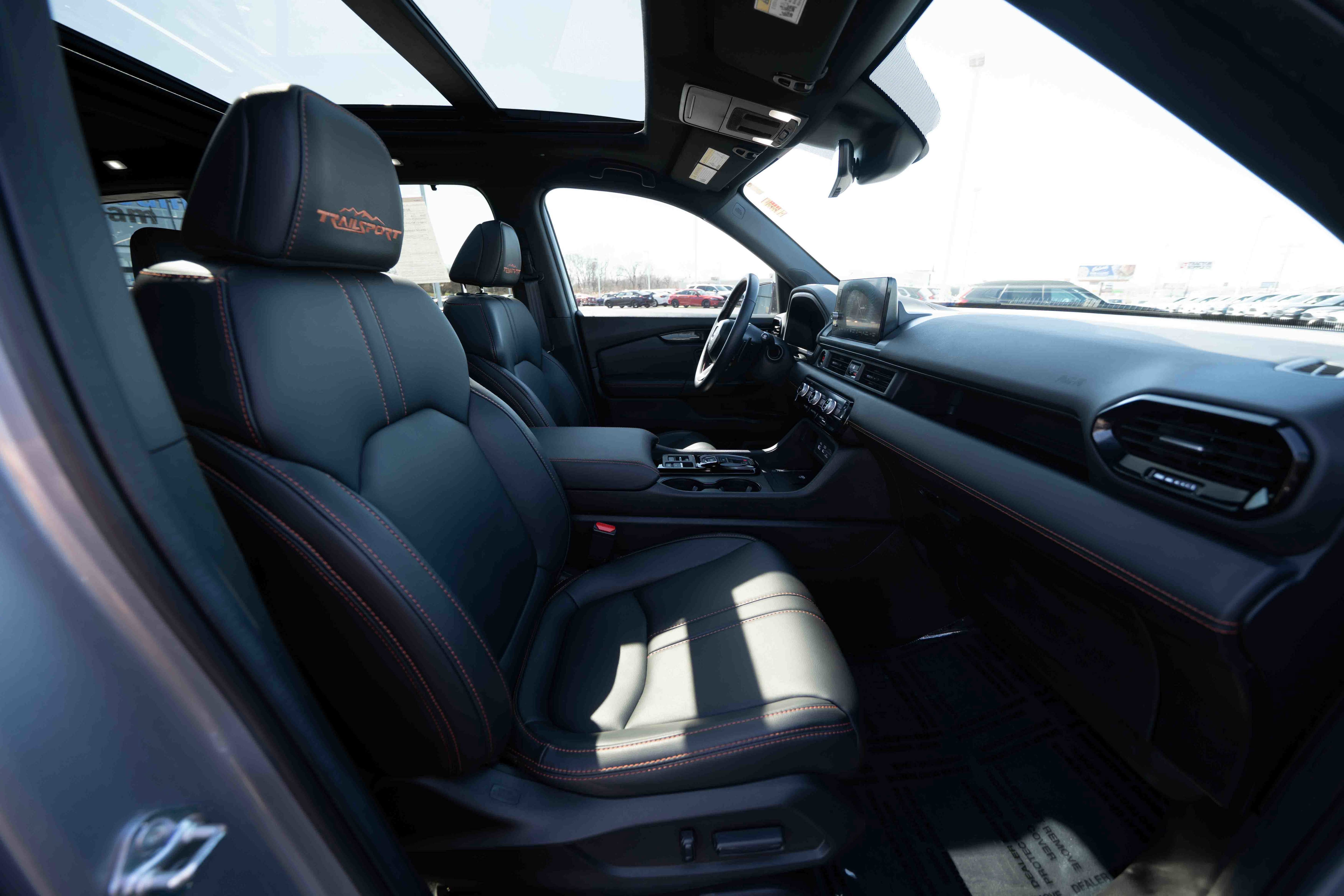 Certified 2025 Honda Pilot TrailSport image 27