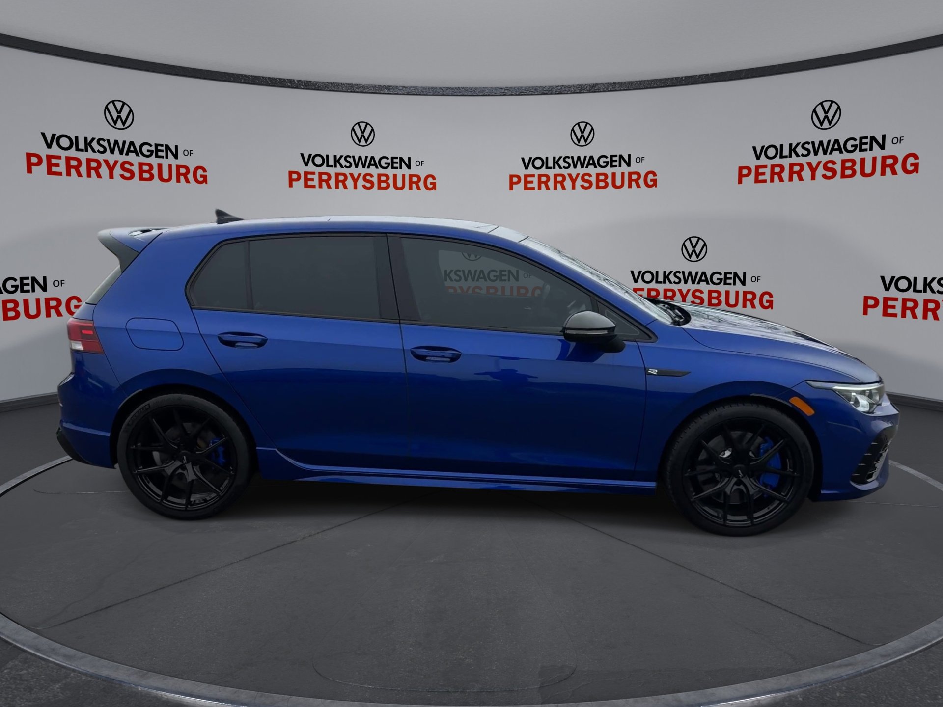 Used 2022 Volkswagen Golf R image 9