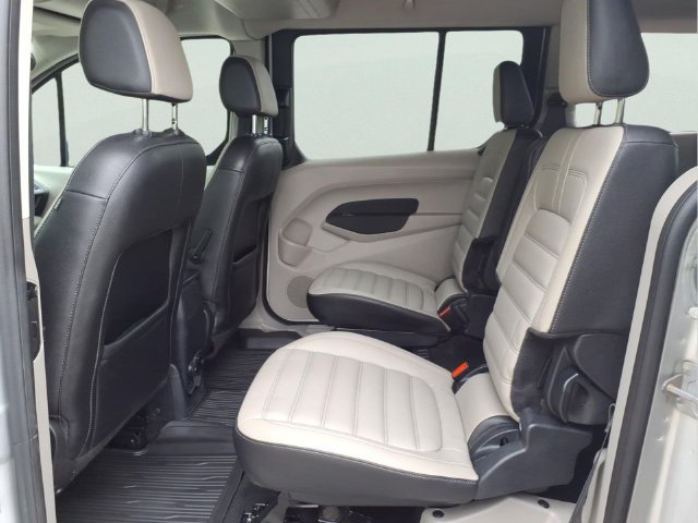 Used 2020 Ford Transit Connect XLT w/ XLT Premium Package FWD image 10