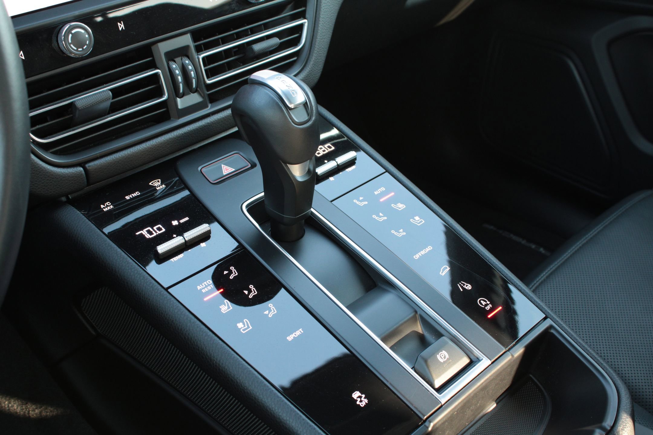 Used 2023 Porsche Macan image 20