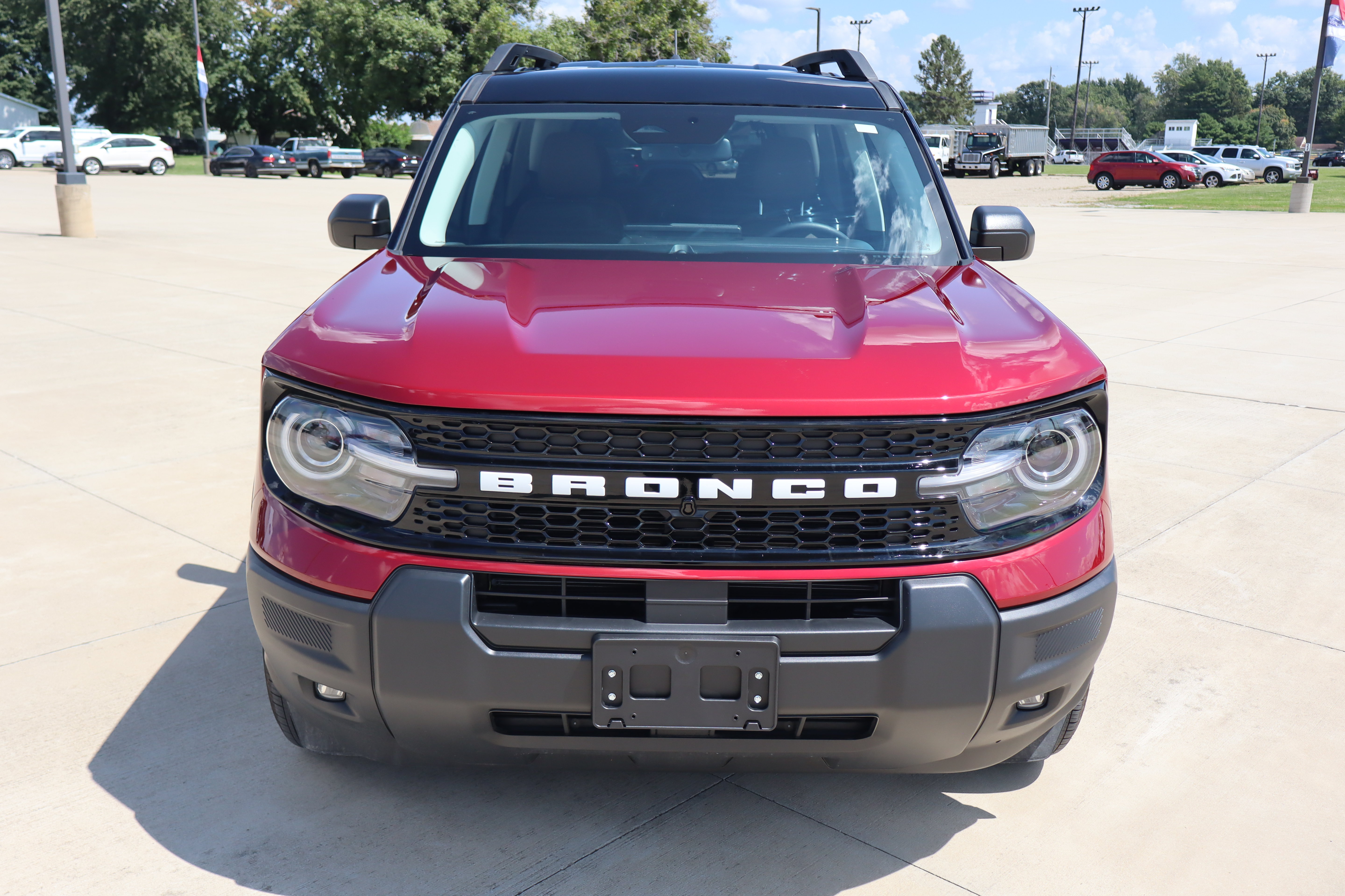 Used 2025 Ford Bronco Sport Outer Banks AWD/4WD image 2