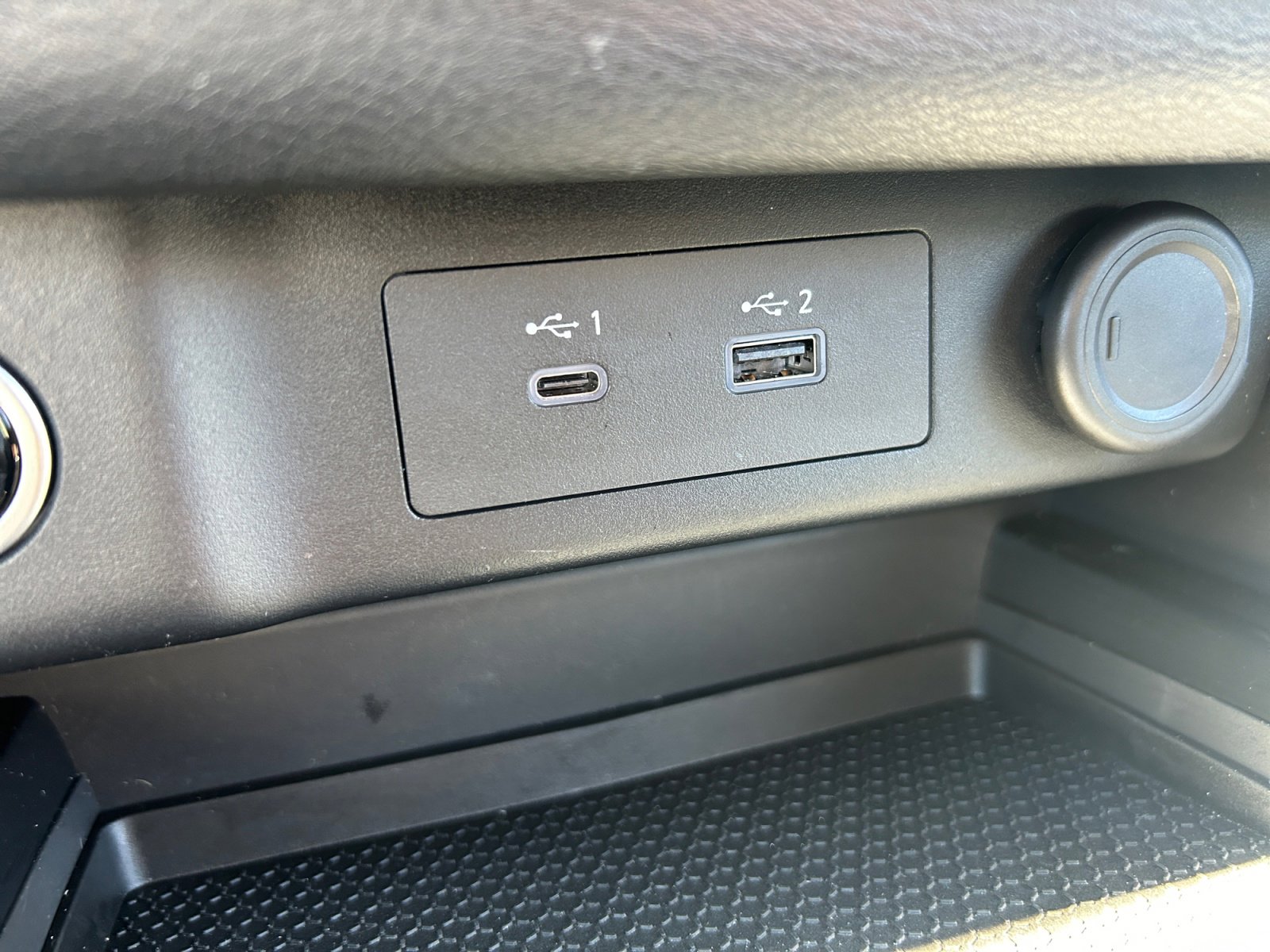 Used 2023 Nissan Rogue SV image 19