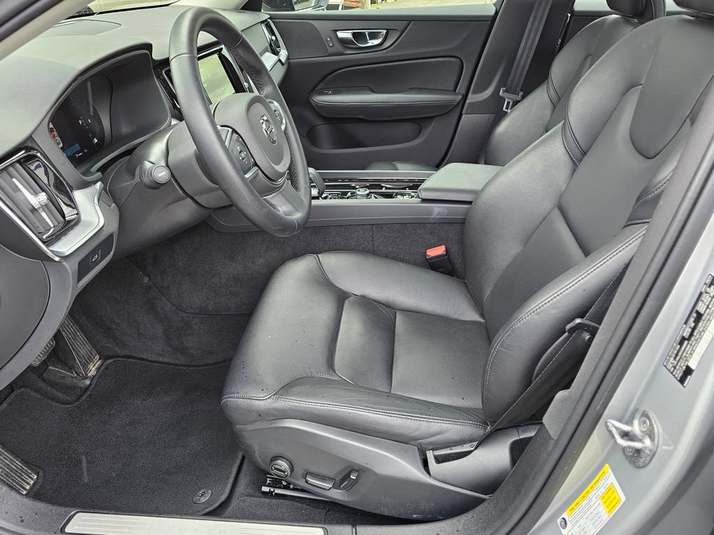 Used 2025 Volvo S60 B5 Core AWD/4WD image 23
