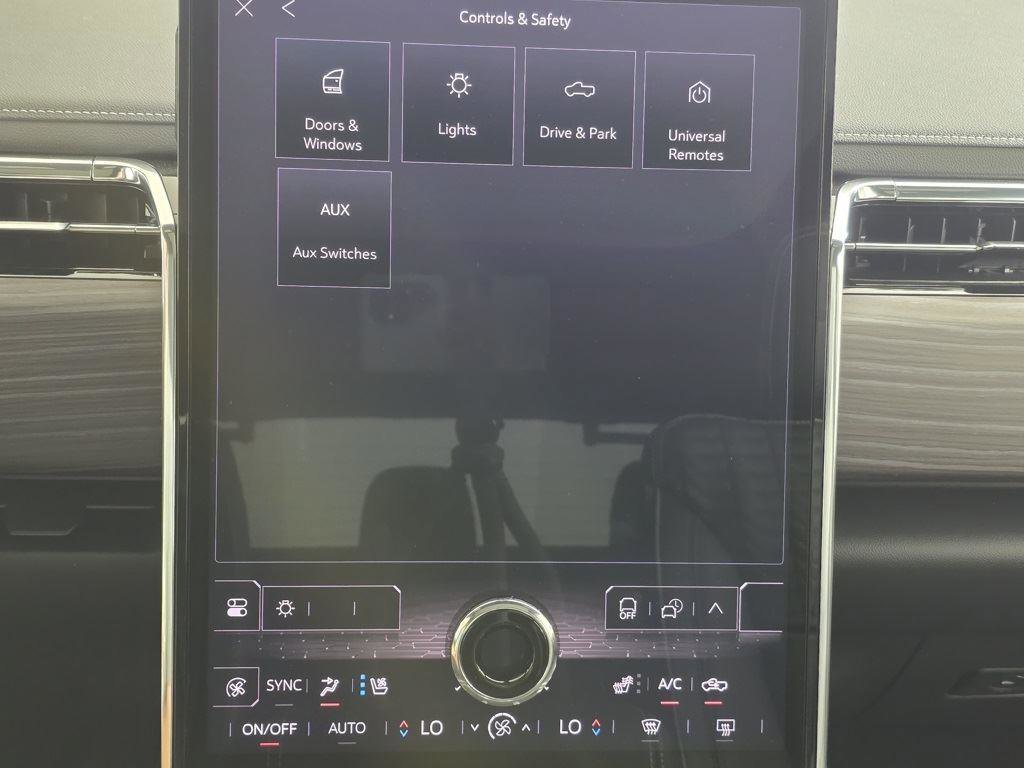 Used 2025 GMC Sierra EV Denali image 51