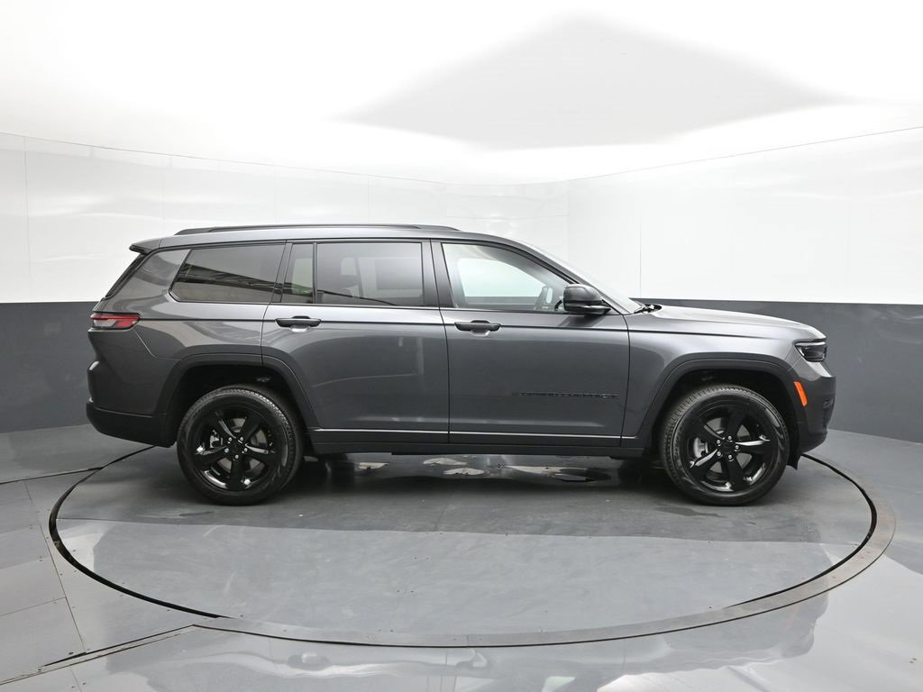 New 2025 Jeep Grand Cherokee L Limited w/ Black Appearance Package image 26
