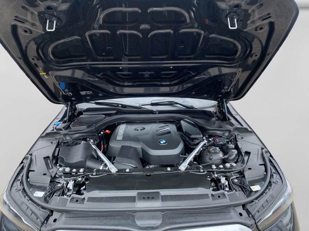 Used 2024 BMW 530i 530i Premium w/ Premium Package image 9