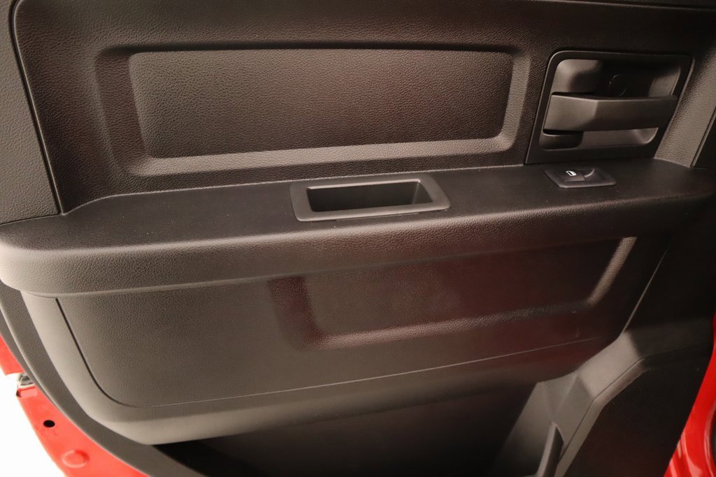 Used 2024 RAM 2500 Tradesman w/ Chrome Appearance Group image 15