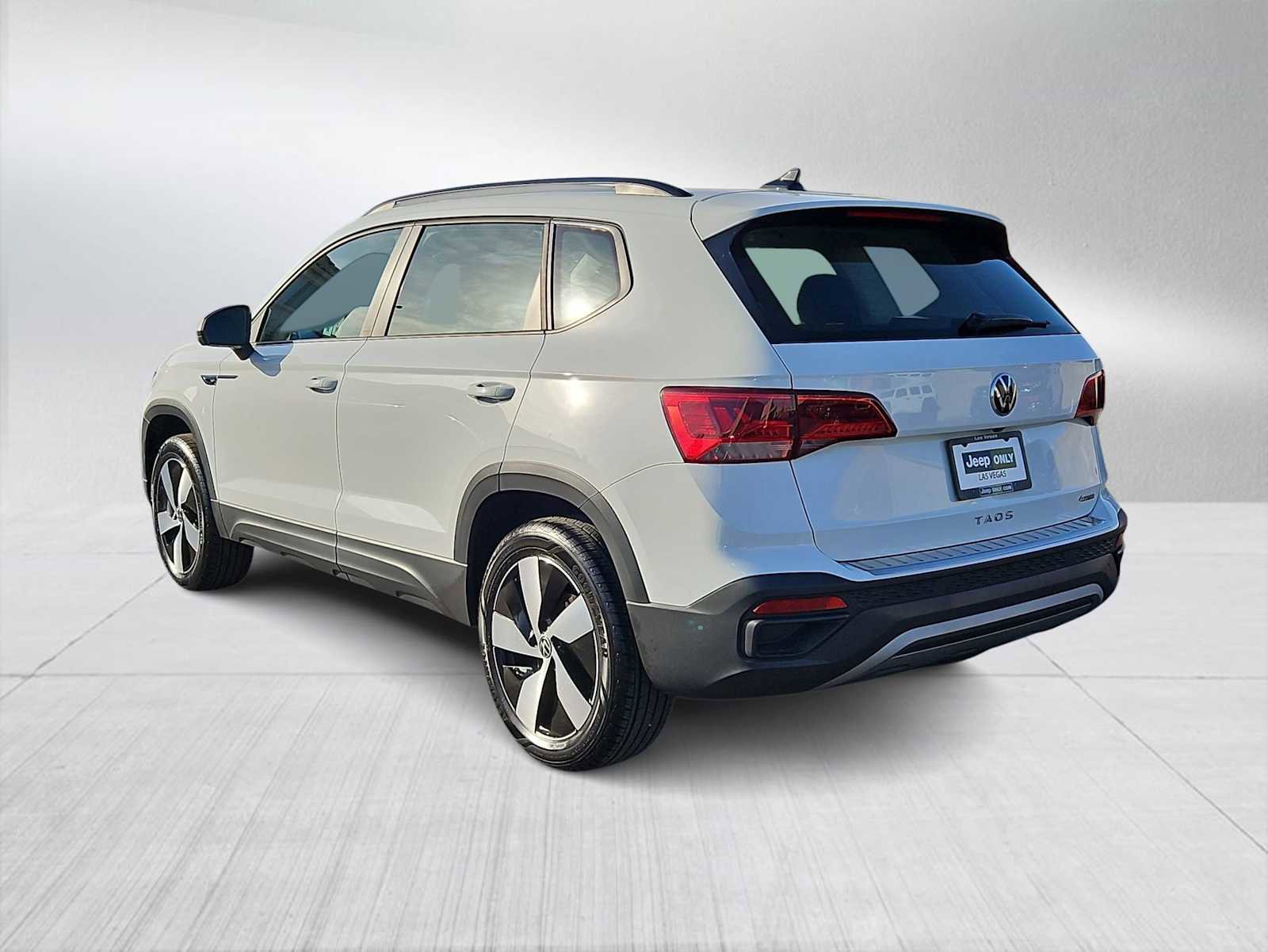 Used 2023 Volkswagen Taos S w/ Driver Assistance Package image 6