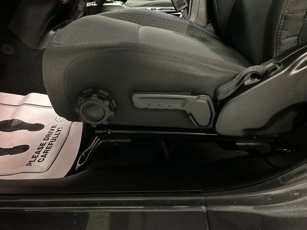 Used 2025 Jeep Wrangler Unlimited Rubicon 4xe w/ Convenience Group image 13