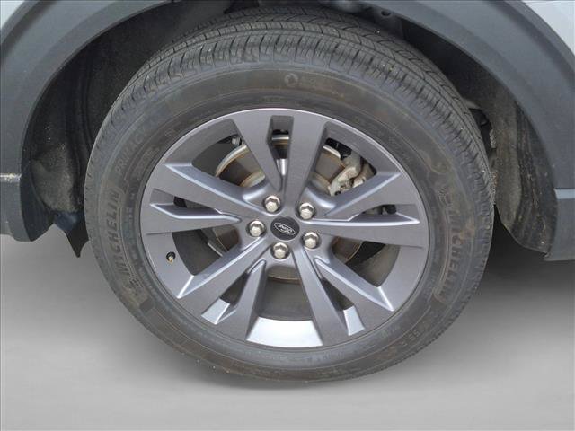 Certified 2022 Ford Explorer XLT w/ Equipment Group 202A AWD/4WD image 9