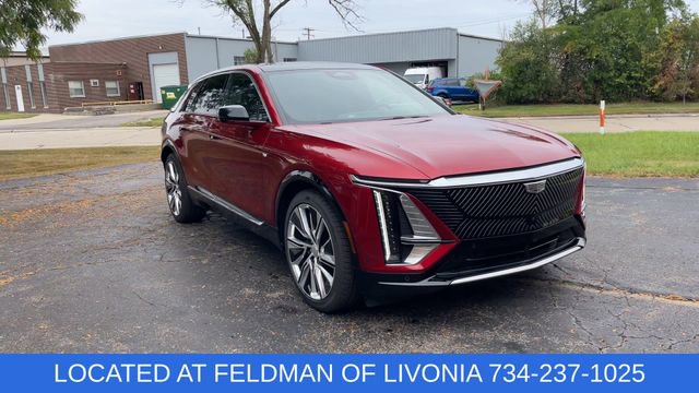 Used 2024 Cadillac Lyriq Luxury w/ LPO, Floor Liner Package image 2