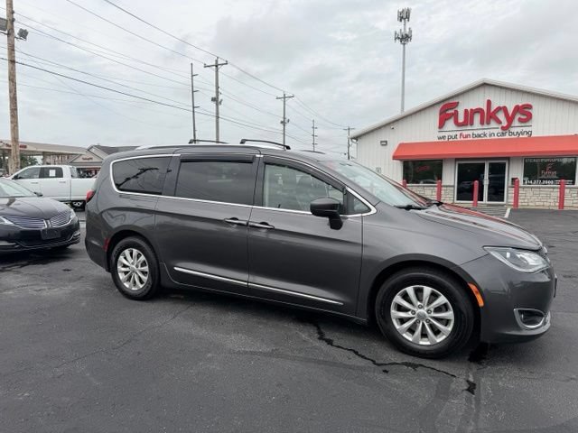 Used 2019 Chrysler Pacifica Touring-L