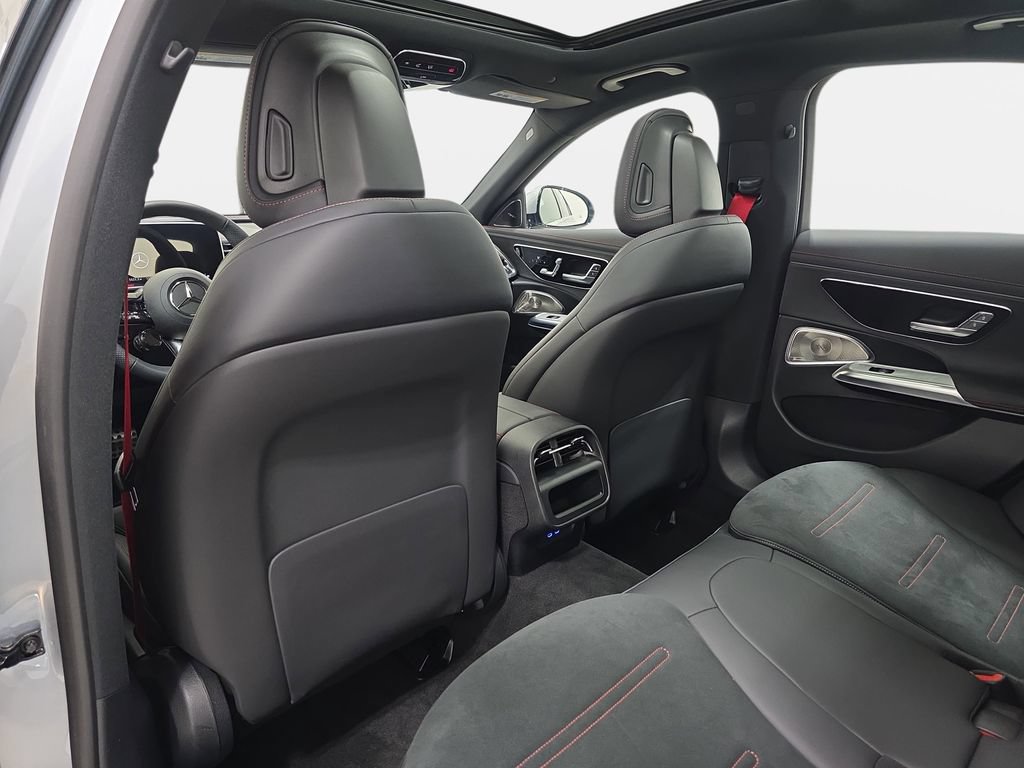 Used 2025 Mercedes-Benz E 53 AMG e 4MATIC Sedan image 12