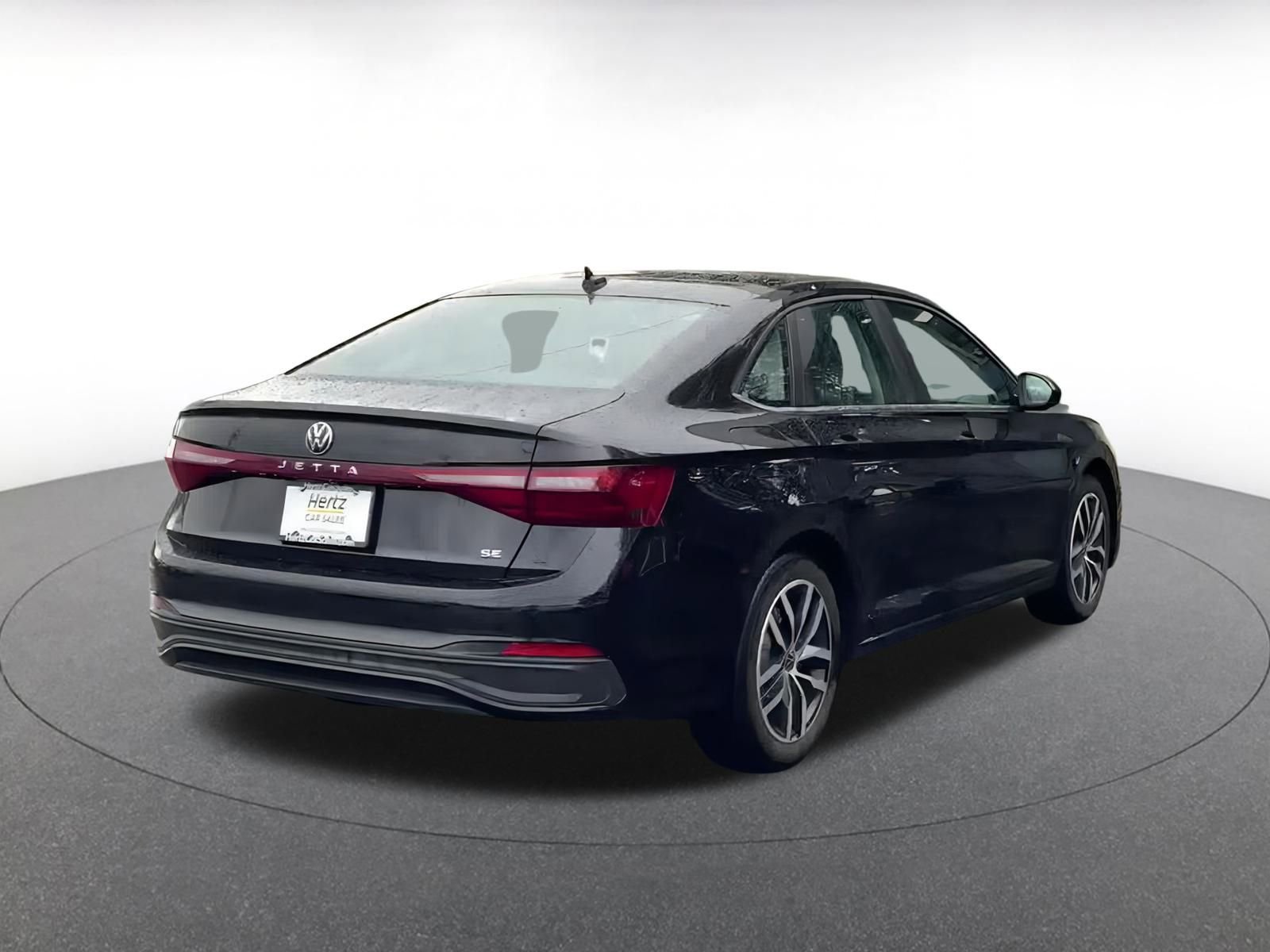 Used 2025 Volkswagen Jetta SE image 14