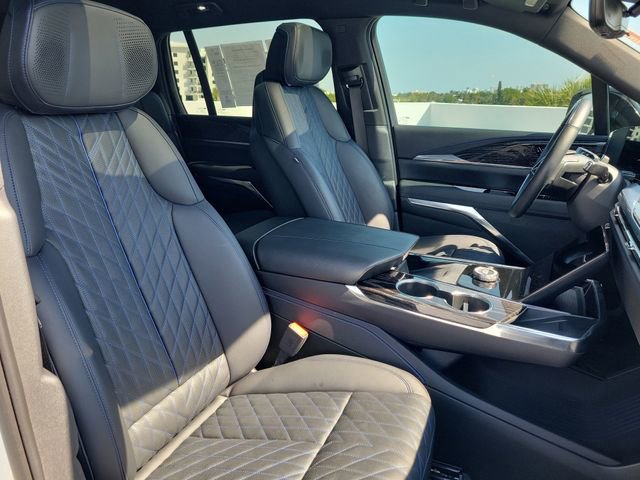 Certified 2025 Cadillac Escalade IQ Luxury 1 w/ Smart Trailering package AWD/4WD image 21