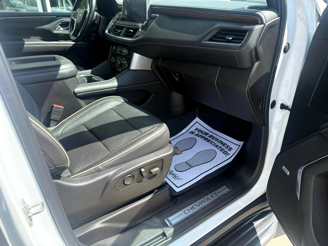 Used 2021 Chevrolet Suburban Premier w/ Premium Package image 18