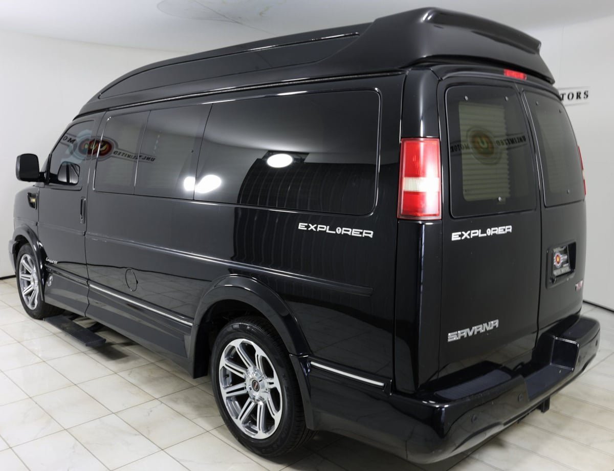 Used 2016 GMC Savana 2500 RWD image 4