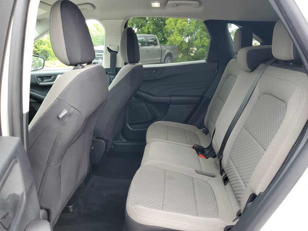 Certified 2022 Ford Escape SE w/ Cold Weather Package AWD/4WD image 13