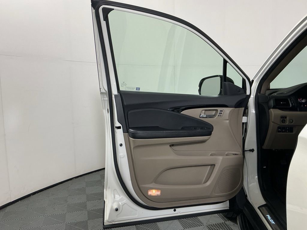 Used 2017 Honda Pilot Elite image 20