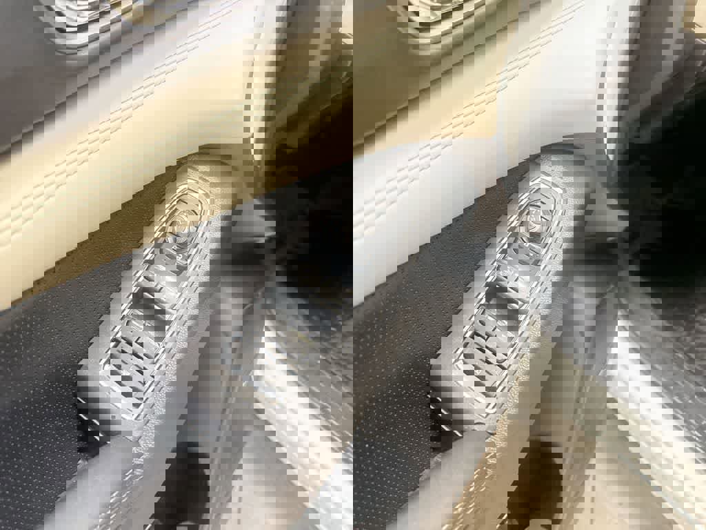 Used 2021 Subaru Ascent Limited w/ Technology Package image 19