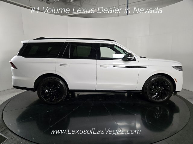 Used 2026 Lincoln Navigator Reserve w/ Jet Appearance Package AWD/4WD image 7