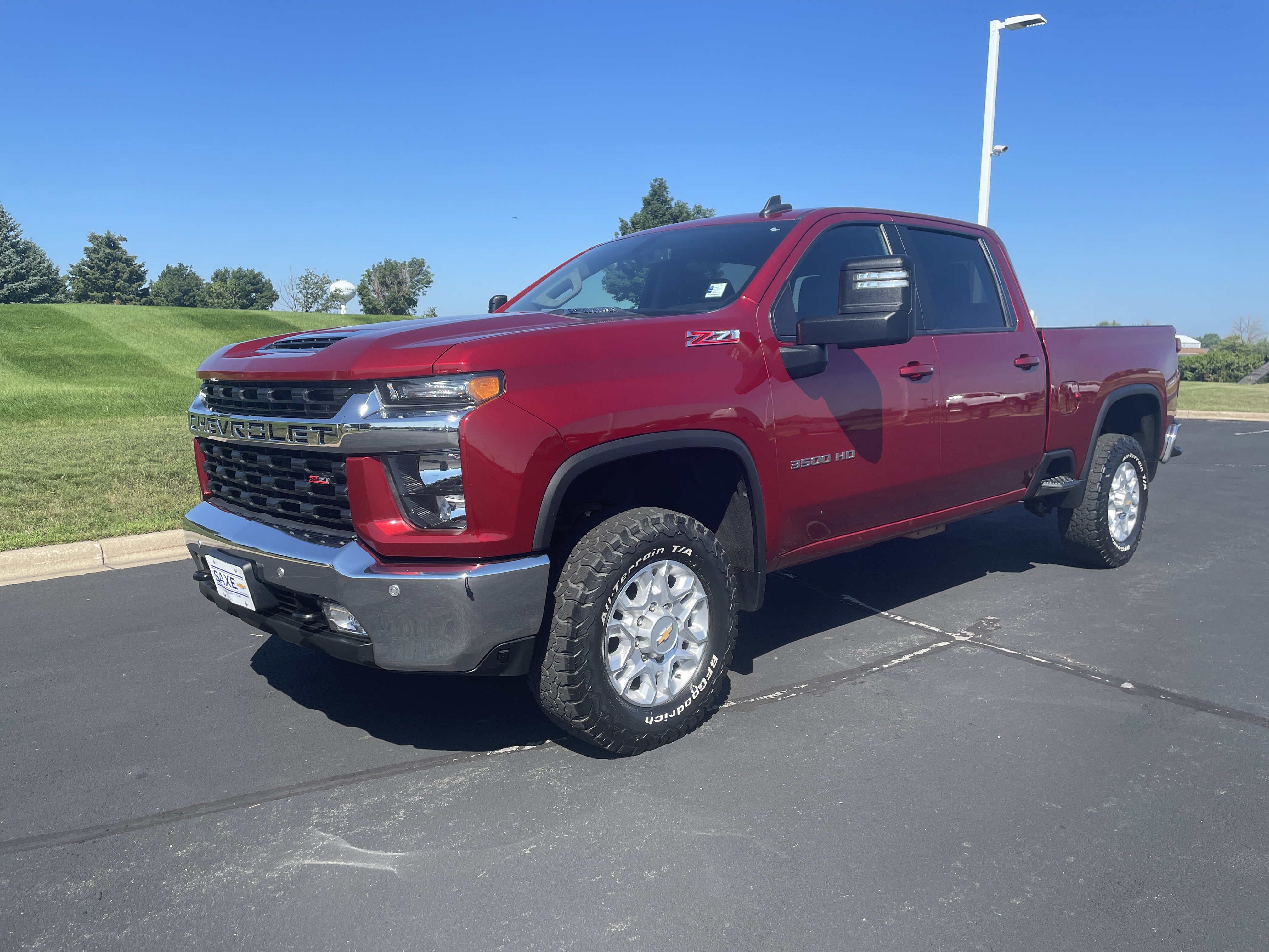Used 2022 Chevrolet Silverado 3500 LT w/ Convenience Package AWD/4WD image 1