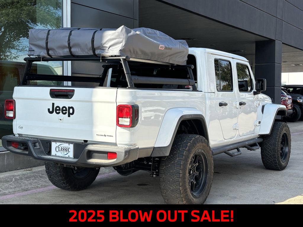 New 2025 Jeep Gladiator Sport image 3