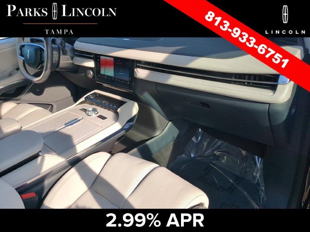 Certified 2025 Lincoln Navigator Reserve AWD/4WD image 10