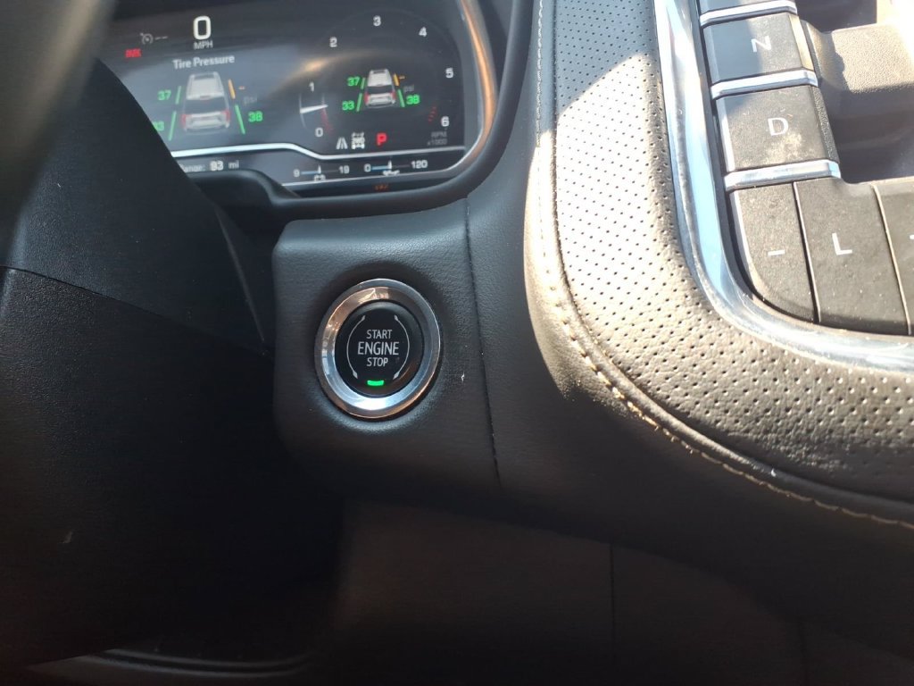 Used 2023 GMC Yukon SLT w/ SLT Premium Package AWD/4WD image 23