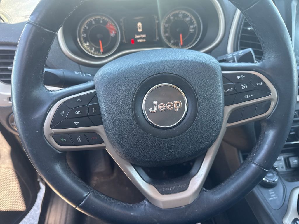 Used 2017 Jeep Cherokee Latitude w/ Trailer Tow Group image 7