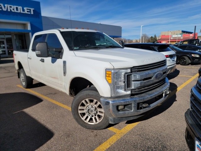 Used 2017 Ford F350 XLT image 2