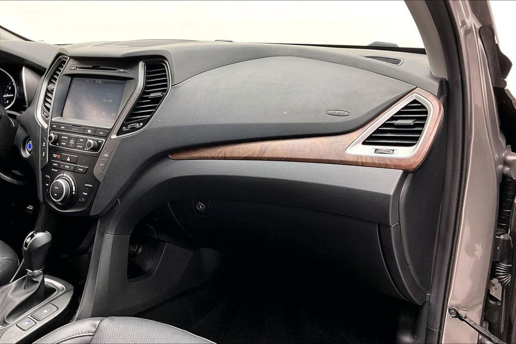 Used 2018 Hyundai Santa Fe Sport image 16