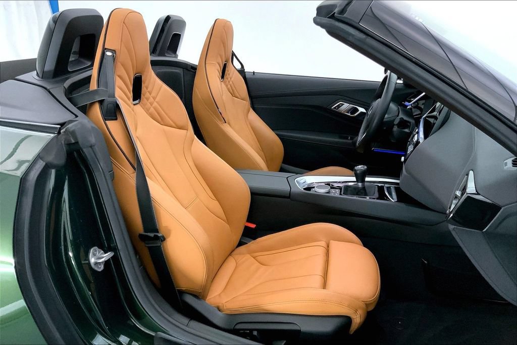 Used 2026 BMW Z4 M40i w/ Premium Package RWD image 6