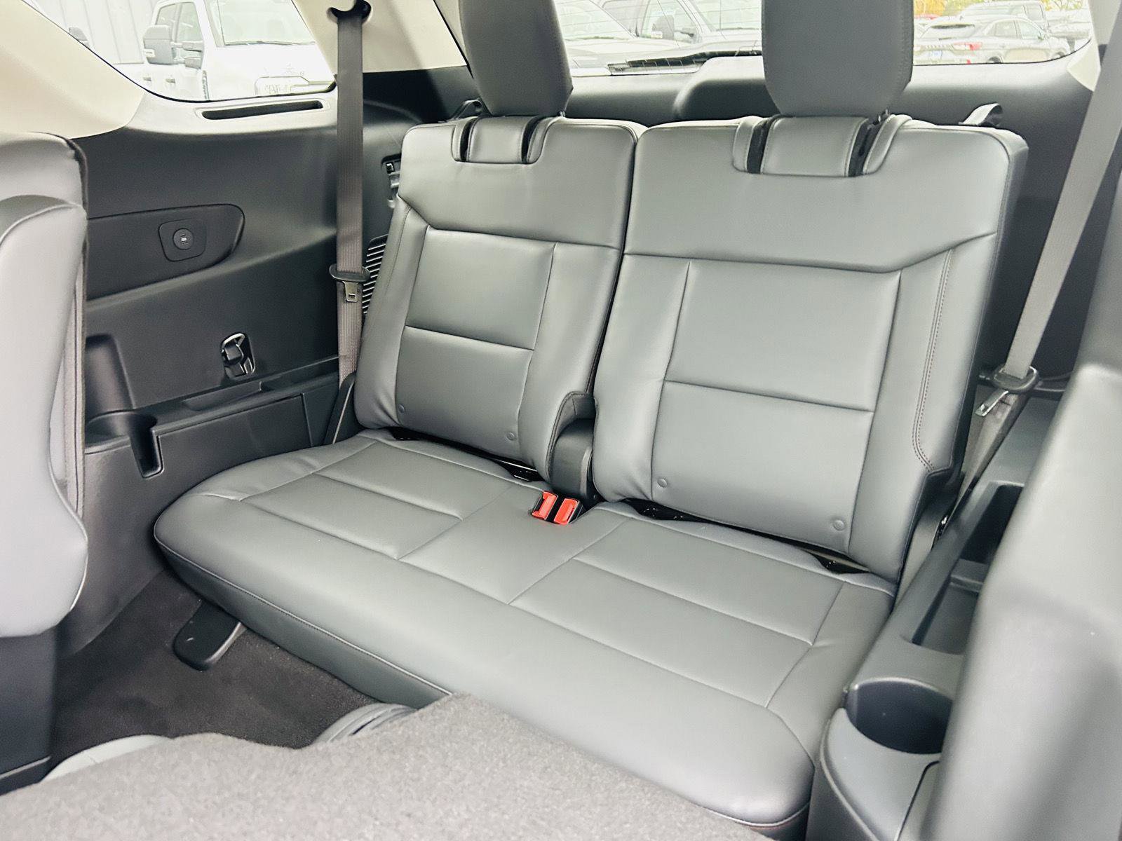 New 2026 Ford Explorer Active w/ Active Comfort Package image 30