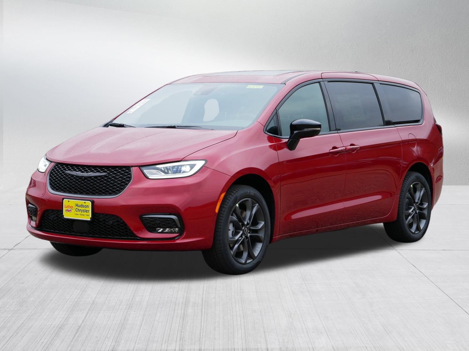 New 2026 Chrysler Pacifica Select image 4