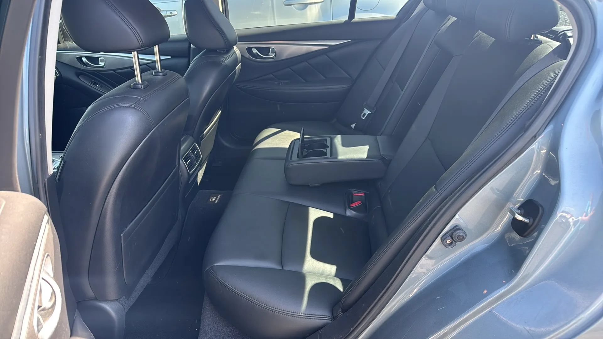 Used 2014 INFINITI Q50 Premium w/ Navigation Package AWD/4WD image 4