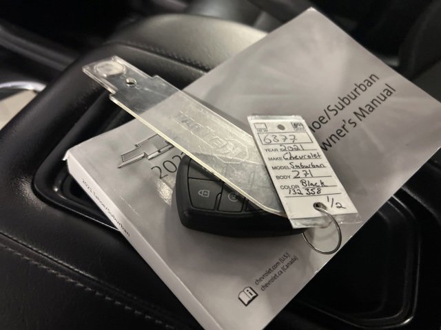 Used 2021 Chevrolet Suburban Z71 w/ Z71 Signature Package image 32